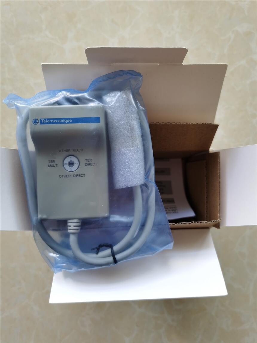 Schneider正品PLC電纜TSXCUSB485上海銷售